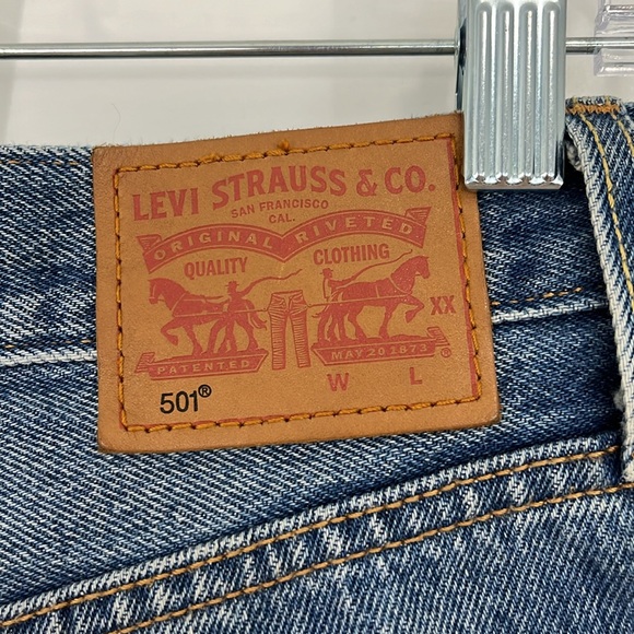 Levi's Size 27 Blue 501 Denim Cutoff Button Fly Jean Shorts - Picture 5 of 8